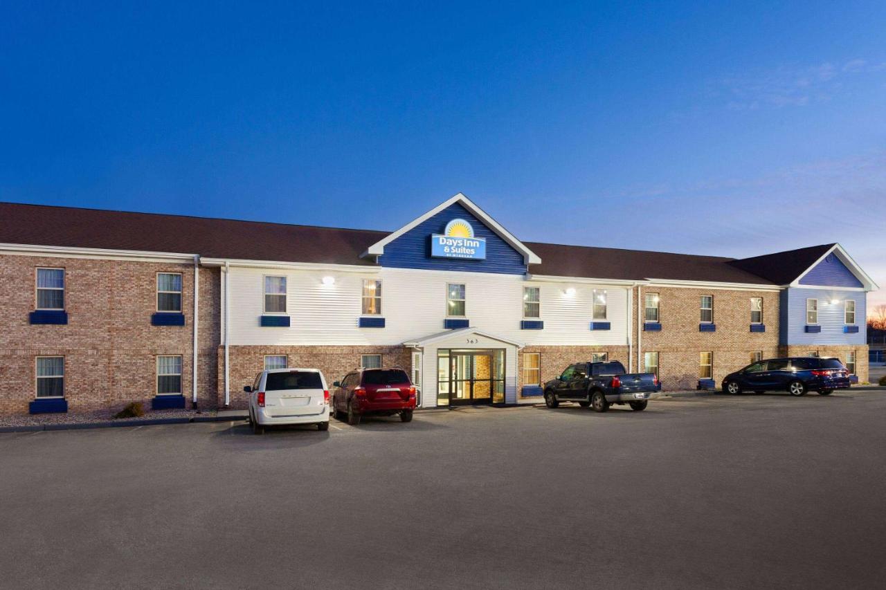 Days Inn & Suites By Wyndham Sellersburg Exterior foto